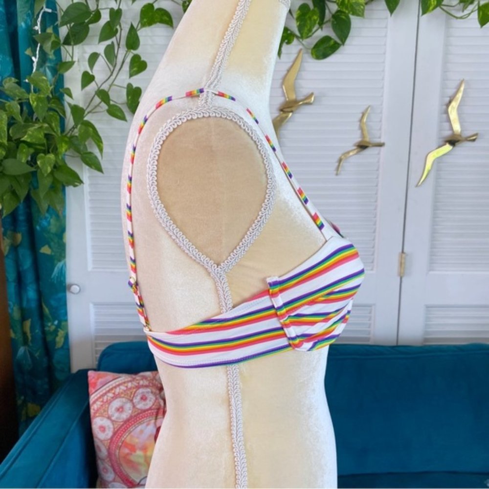 Urban Outfitters Out From Under Ivy Printed Retro Rainbow Stripe Bikini Top New - Picture 6 of 11